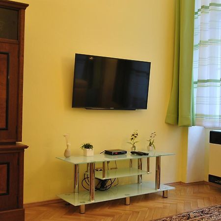 Vertigo Apartment Прага Экстерьер фото