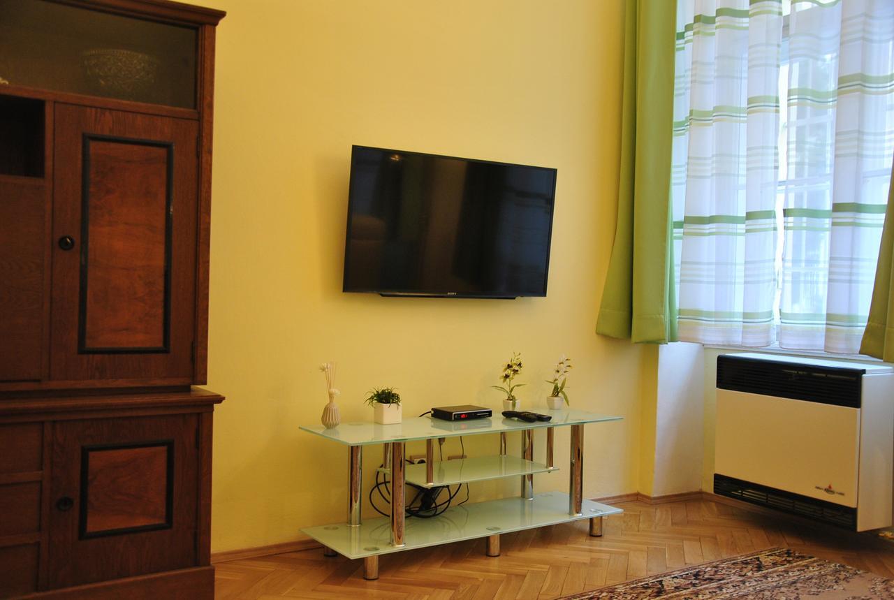 Vertigo Apartment Прага Экстерьер фото