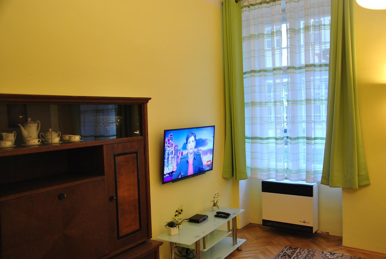 Vertigo Apartment Прага Экстерьер фото