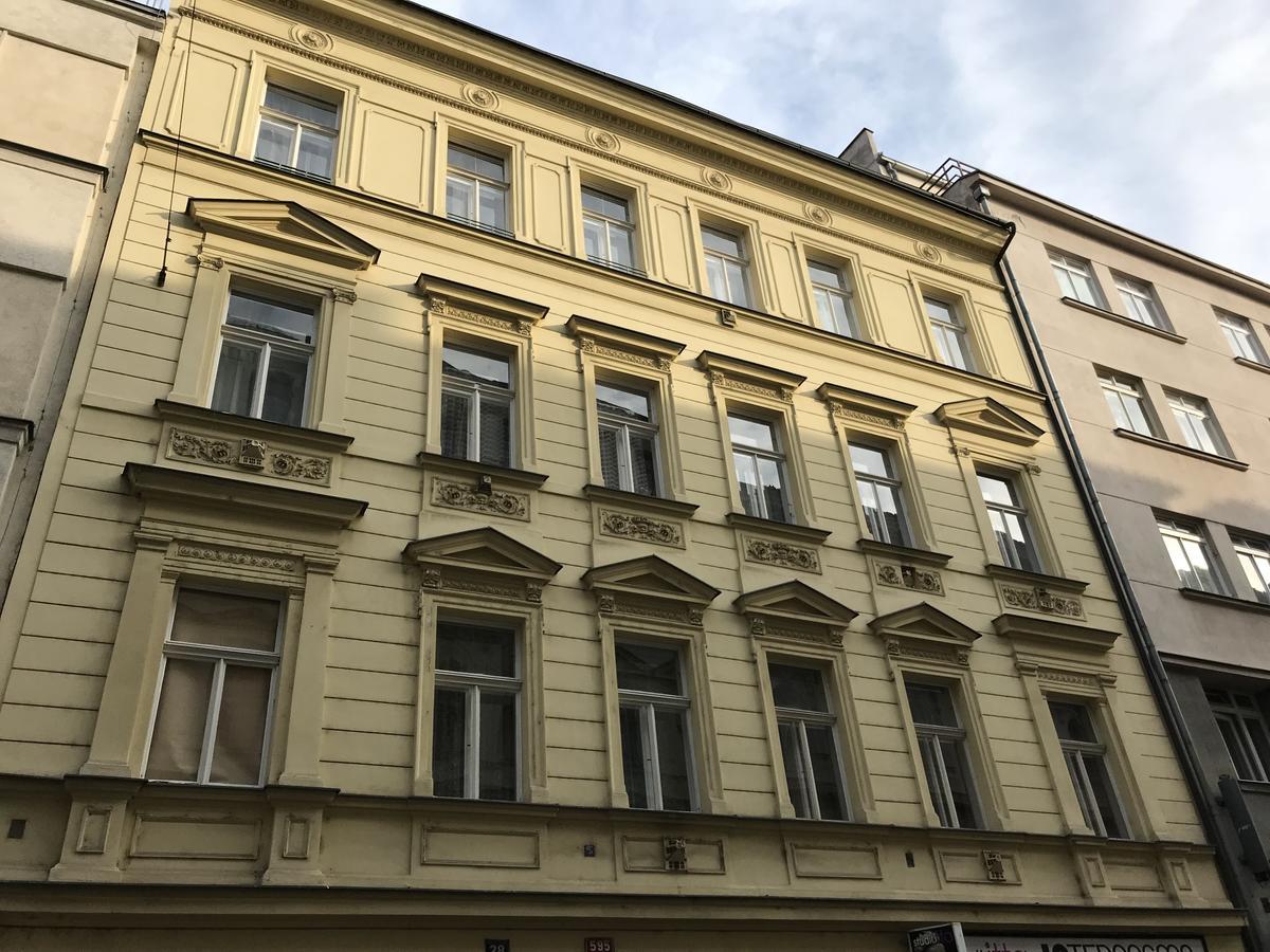 Vertigo Apartment Прага Экстерьер фото